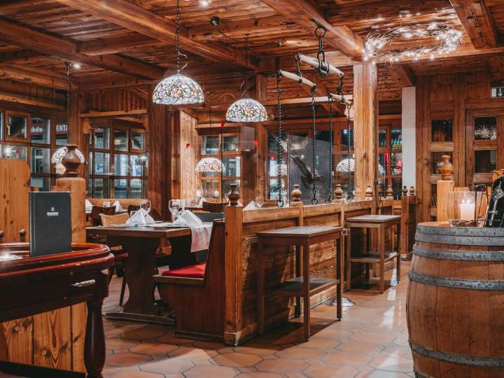 Adlerstube - Sunstar