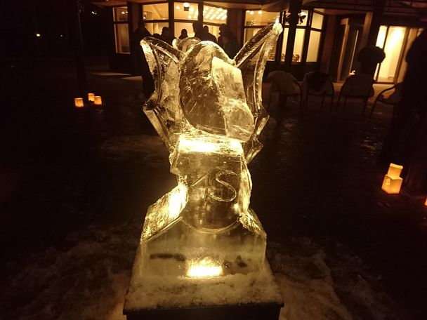 Eisskulpturen schnitzen