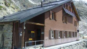 Schreckhorn hut SAC
