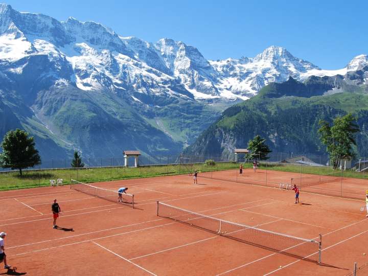 Aussen-Tennisplätze Sportchalet