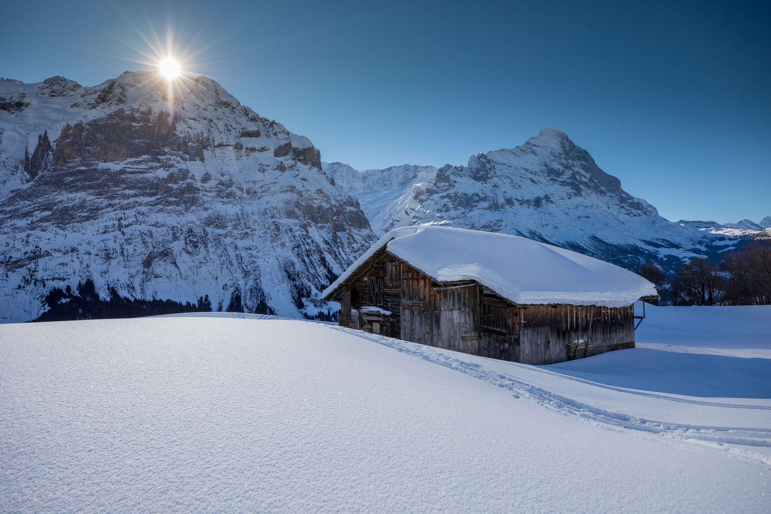 Chalet d'alpage enneigé près de Grindewald First.