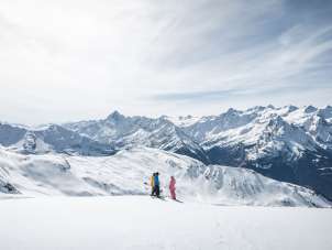 Skieurs et snowboardeurs à Hasliberg