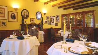 Chez Meyer's Restaurant, Hôtel Regina