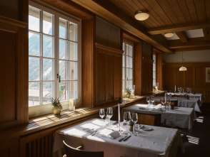 Restaurant désert à l'hospice du Grimsel.