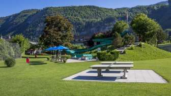 Liegewiese im Schwimmbad Meiringen