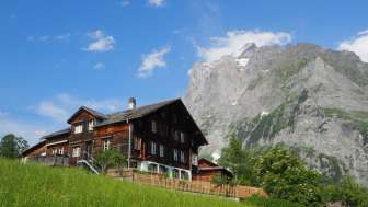 Apartment chalet in a quiet location with beautiful mountain views