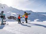 Skiers and snowboarders on the Hasliberg