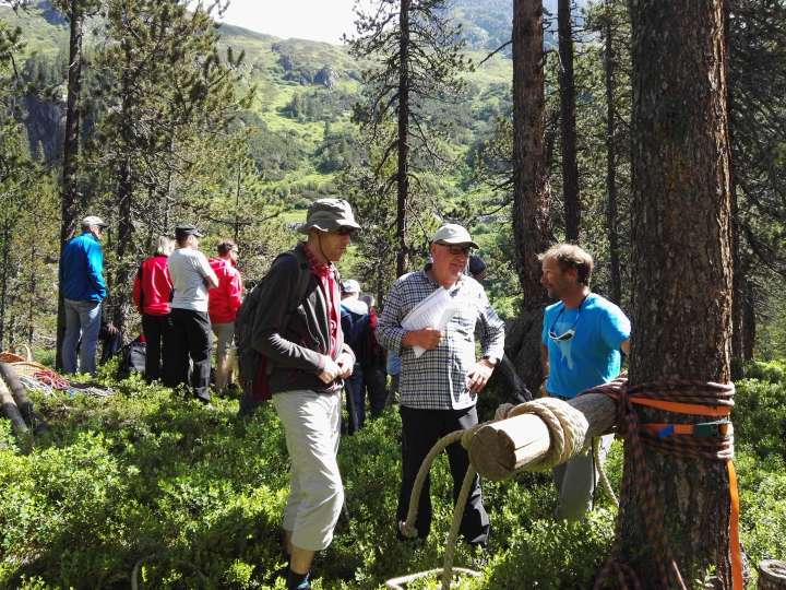 Construction de ponts à cordes