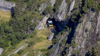 Mountain passes in the central Alps