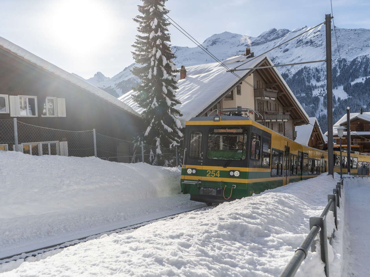 Wengernalpbahn von Wengen zur Kleinen Scheidegg